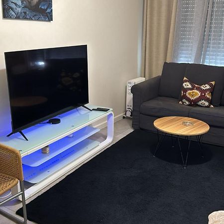 Studio Paris 16 Luaran gambar