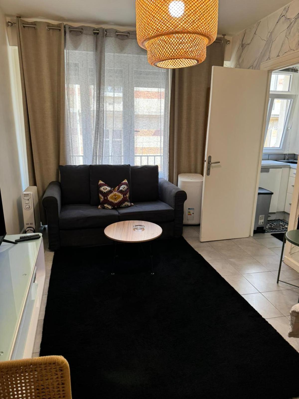 Studio Paris 16 Luaran gambar